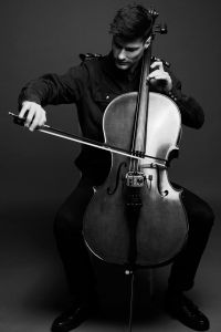 Photo of Felician Kalmus, cellist