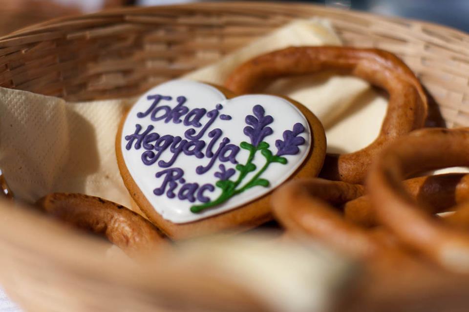 Tokaj-Hegyalja Market - gingerbread cake photo